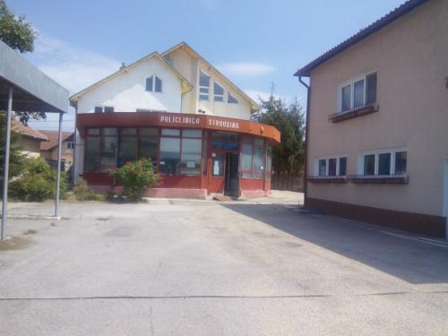 Cladiri si teren Valcea