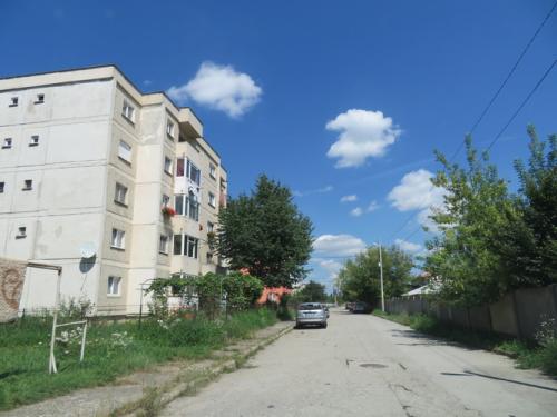 Apartament 3 camere Loc Savinesti