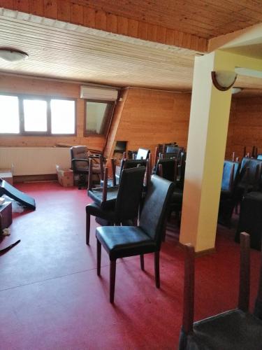 Vanzare cladiri industriale/ comerciale