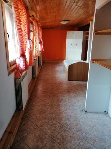 Vanzare cladiri industriale/ comerciale