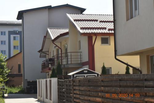 Casa Popesti Leordeni