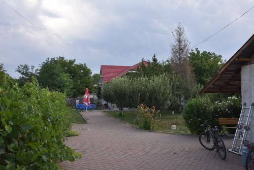 Casa si spatiu comercial Micsunestii Mari jud Ilfov