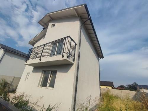 Vila si teren sat Berceni jud Ilfov