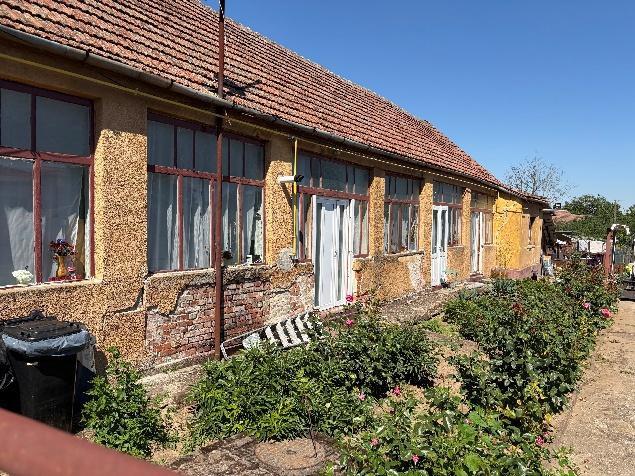 Casa si teren sat Vinga